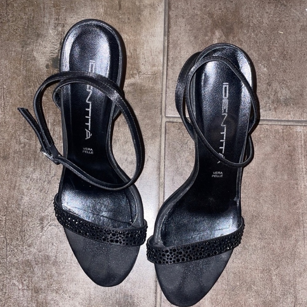Identita heels